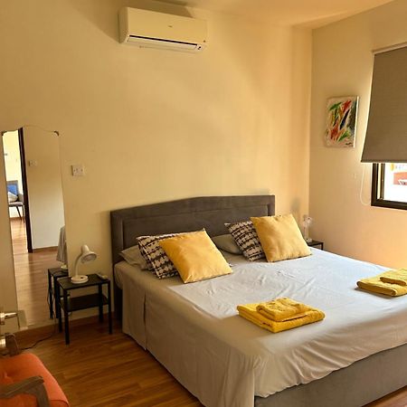 Extremely Comfy Apt With Spacious Private Terrace 10Min Walk To The Beach & In Town Lárnaka Kültér fotó